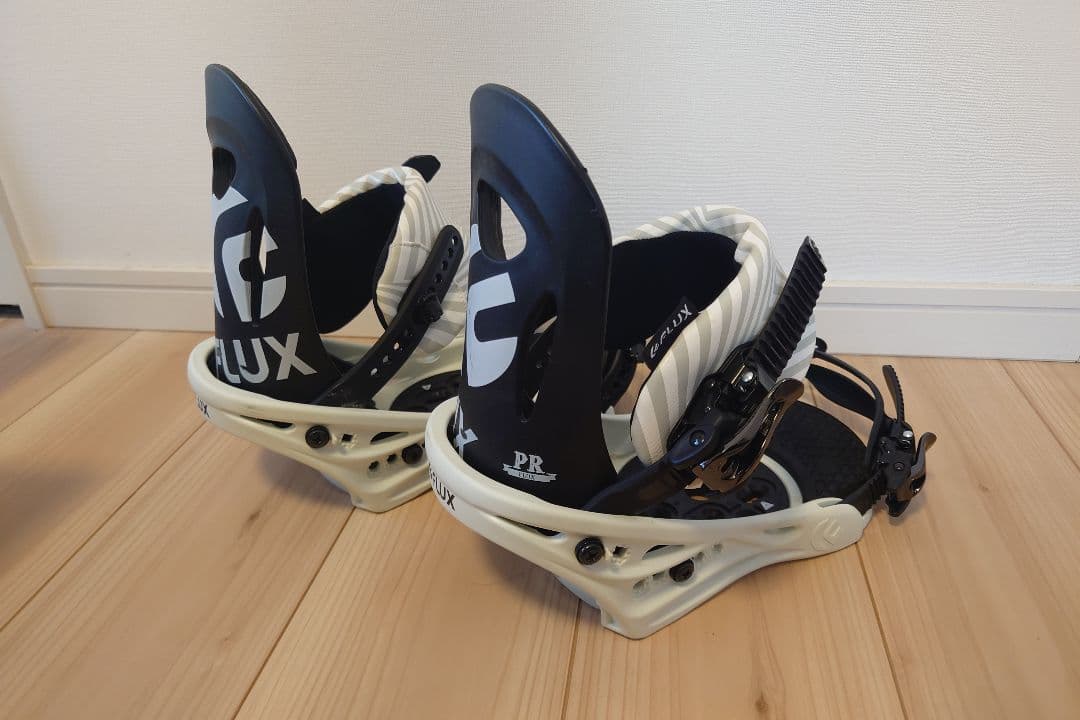 FLUX PR Mサイズ スノーボードビンディング フラックス ピーアール