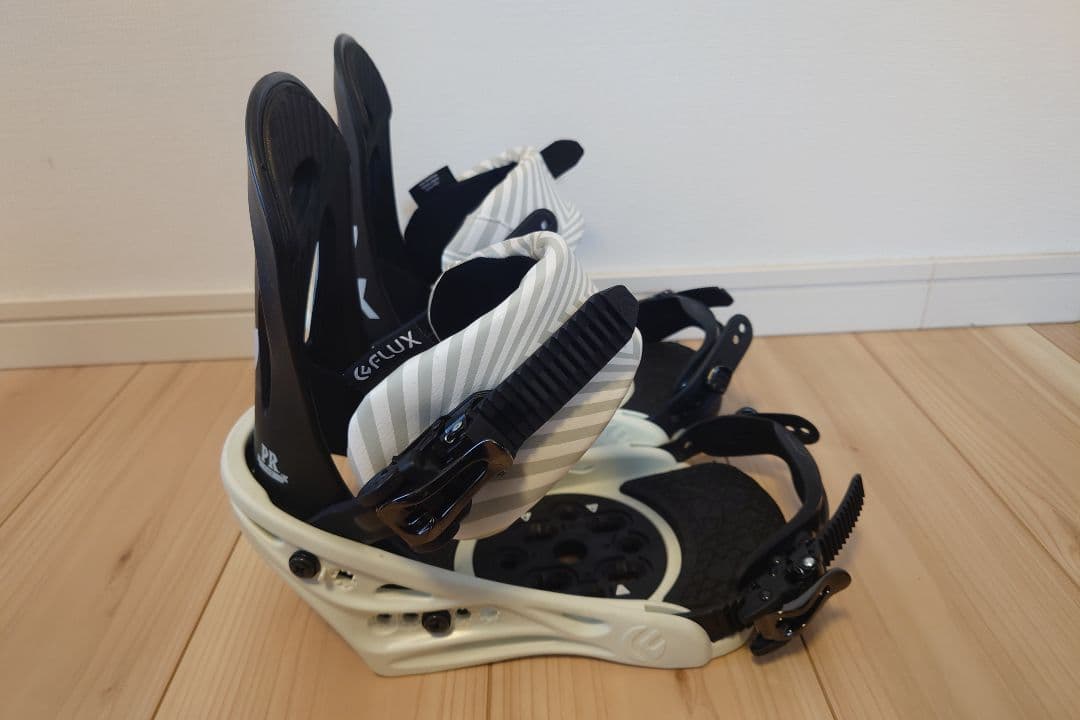 FLUX PR Mサイズ スノーボードビンディング フラックス ピーアール