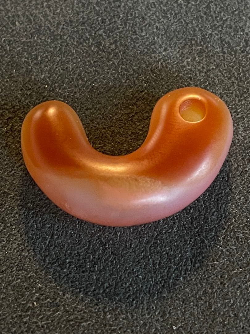 古墳時代中期　赤瑪瑙製勾玉