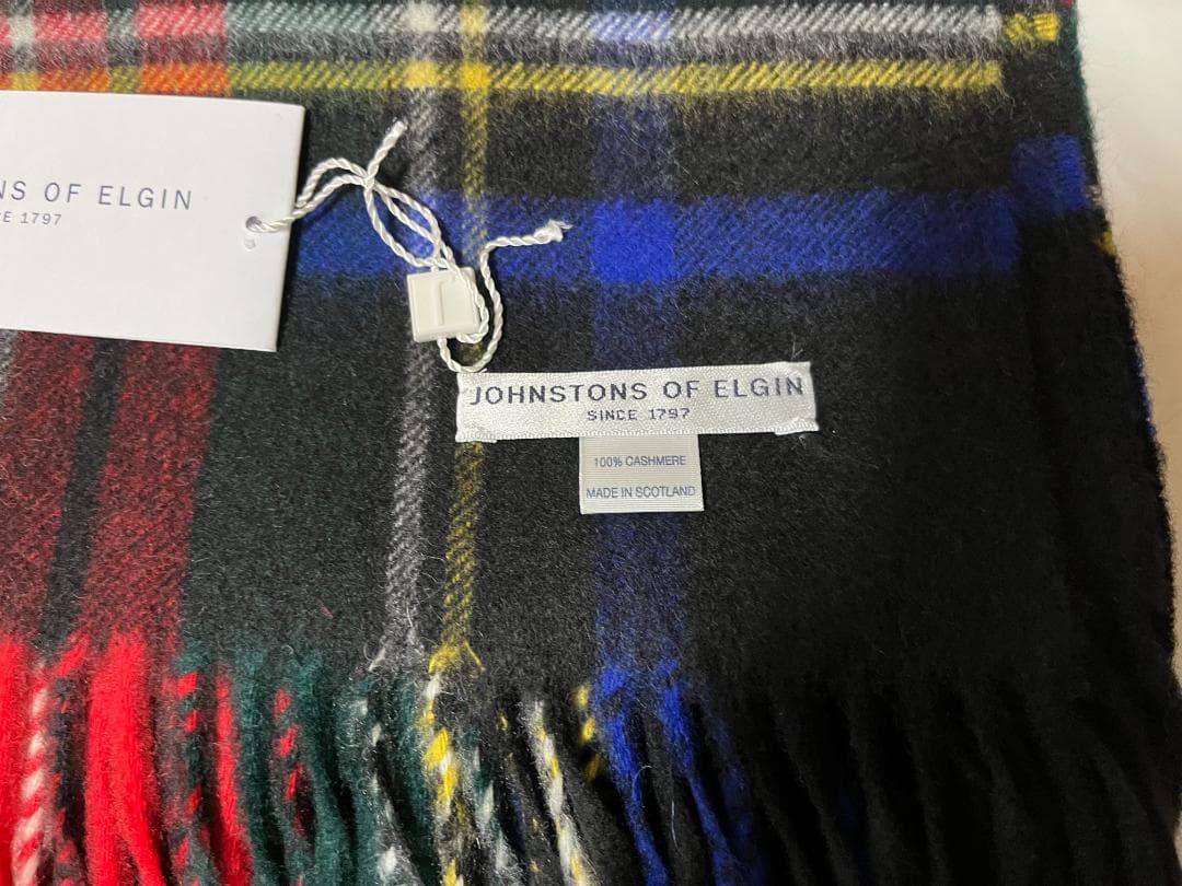 るんちゃん出品です。 　Johnstons カシミヤ100％ストール