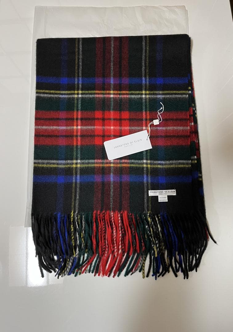 るんちゃん出品です。 　Johnstons カシミヤ100％ストール