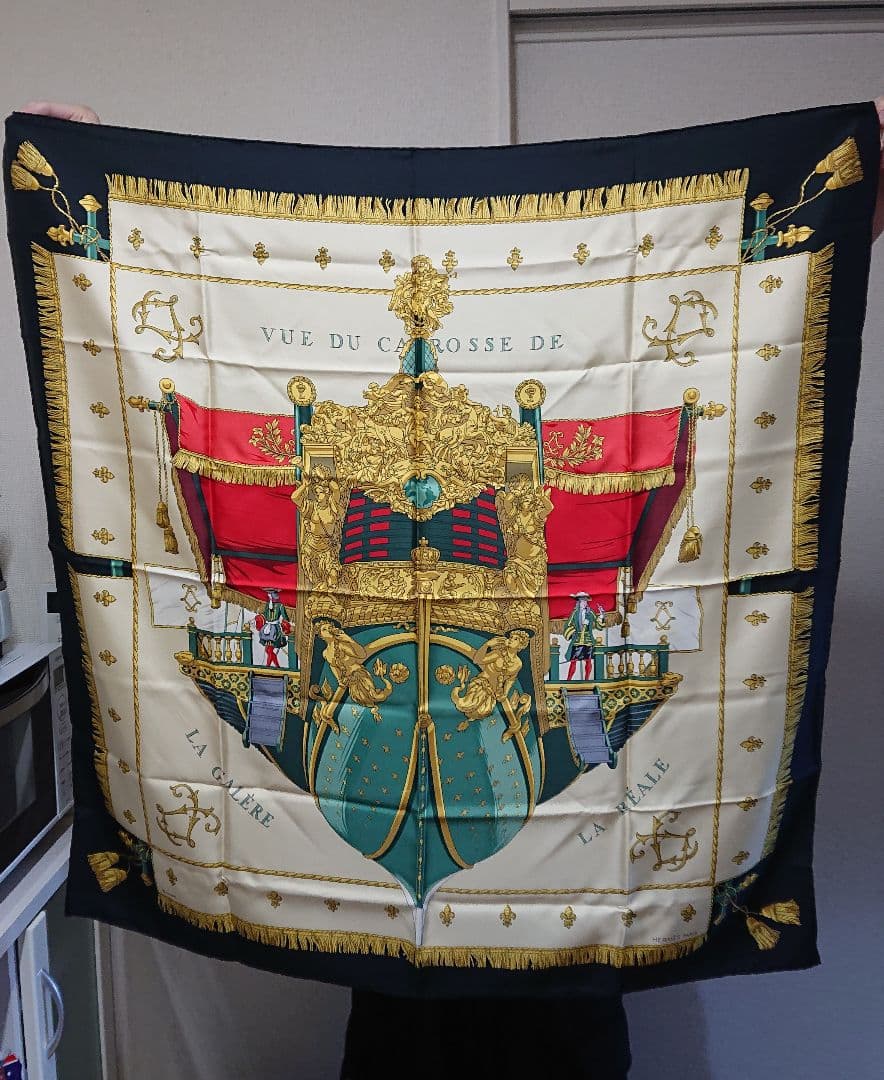 M*送様 HERMES エルメス シルク製 王室馬車デザイン スカーフ 未使用