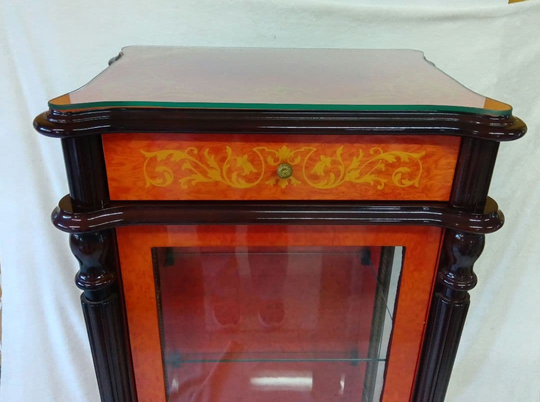 ARTEM社　アンティークガラスキャビネット　ショウケース　飾り棚　ディスプレイ