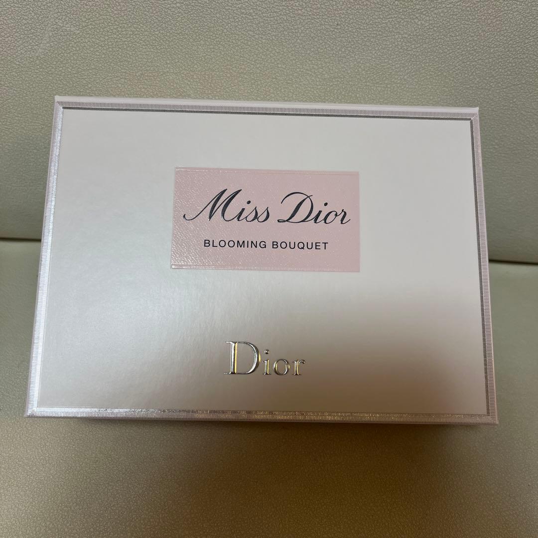 新品未使用ミスディオール 　2023クリスマス限定コフレ　ハンドジェル