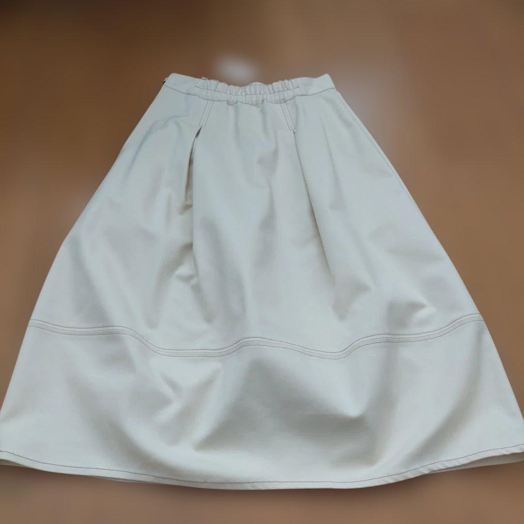 ☆新品未使用☆クールカレアン扱いLUIS MARI 生成り フレアスカート