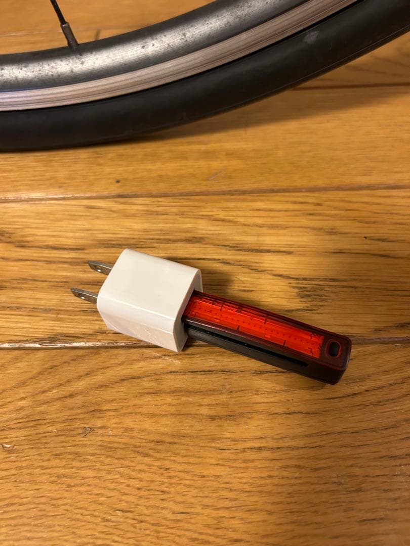 [極美品]ロードバイク　TREK ブラック ライト　反射板　ドリンクホルダー付き