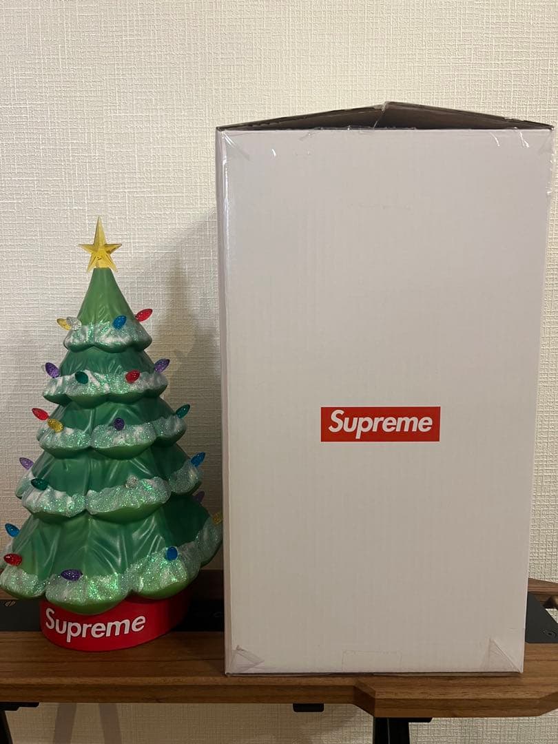 Supremeの15\