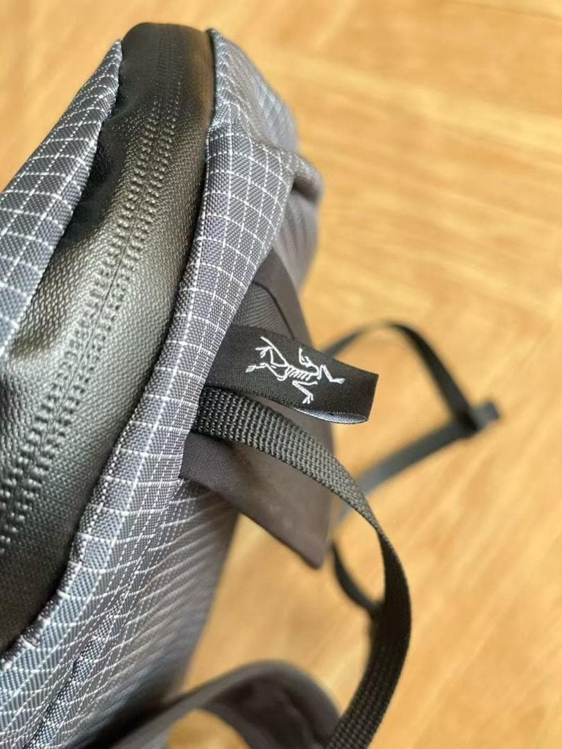 新品ARC'TERYX Konseal 15 海王星の灰