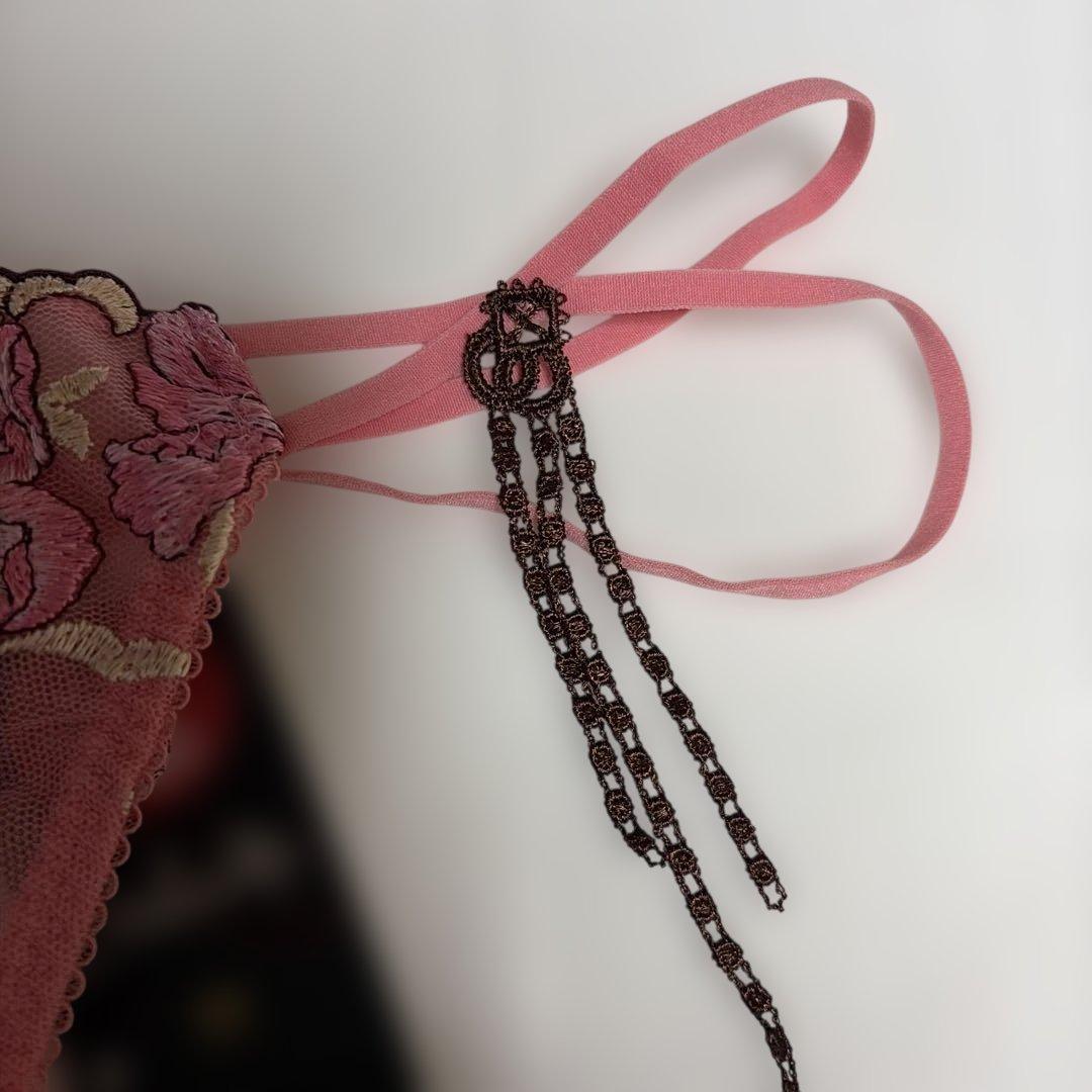 サルートピンク 花柄刺繍 ブラジャーショーツガーターセットC80/M