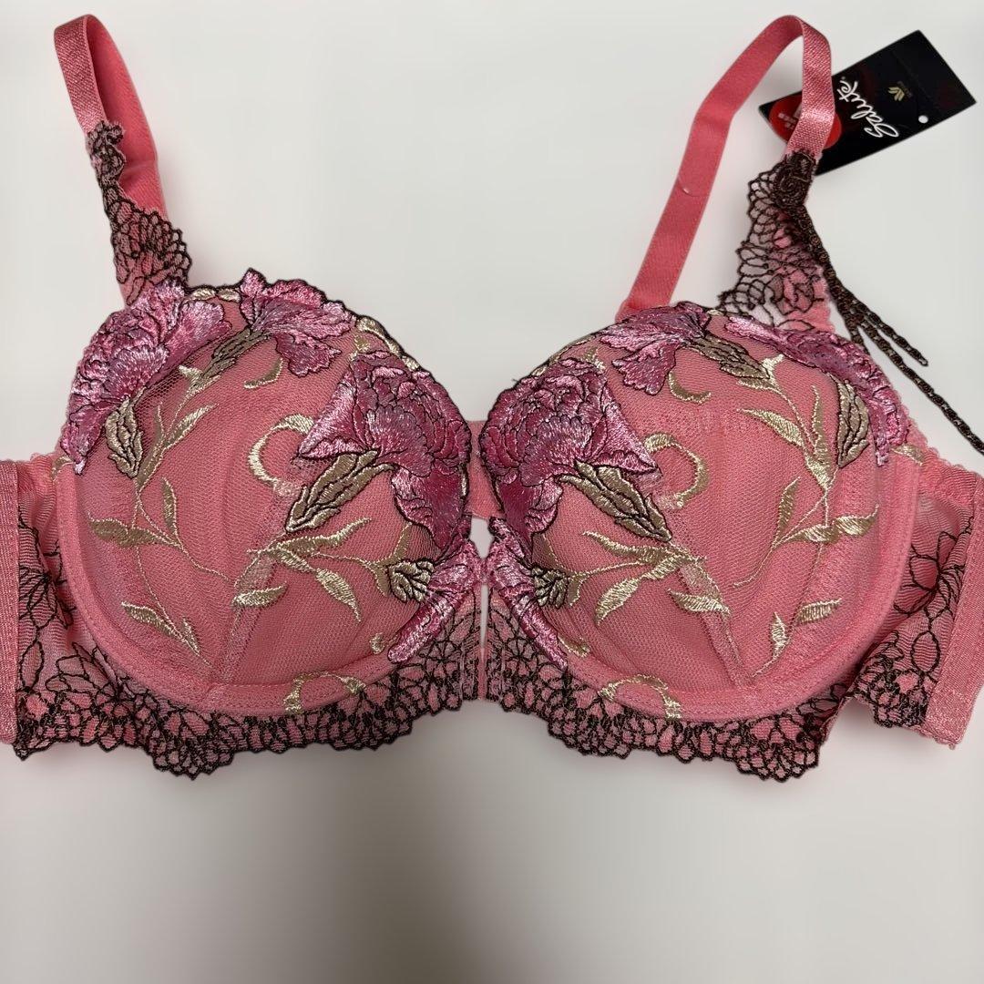 サルートピンク 花柄刺繍 ブラジャーショーツガーターセットC80/M
