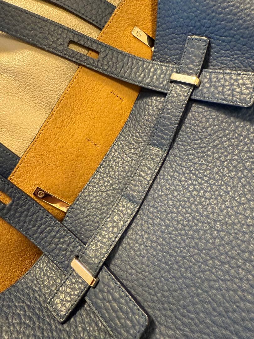 FURLA トートバッグ（超美品・バックあり）