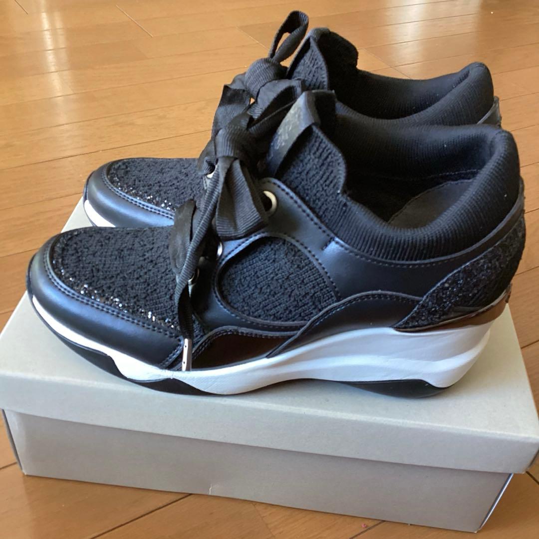 ➕ダイアナ　厚底スニーカー　ブラック　23cm