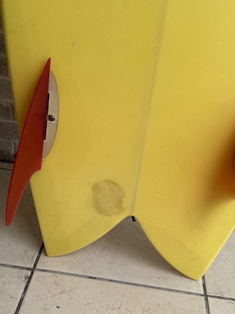 サーフボード　ハンティントンフィッシュ　ツインフィン フィン付き