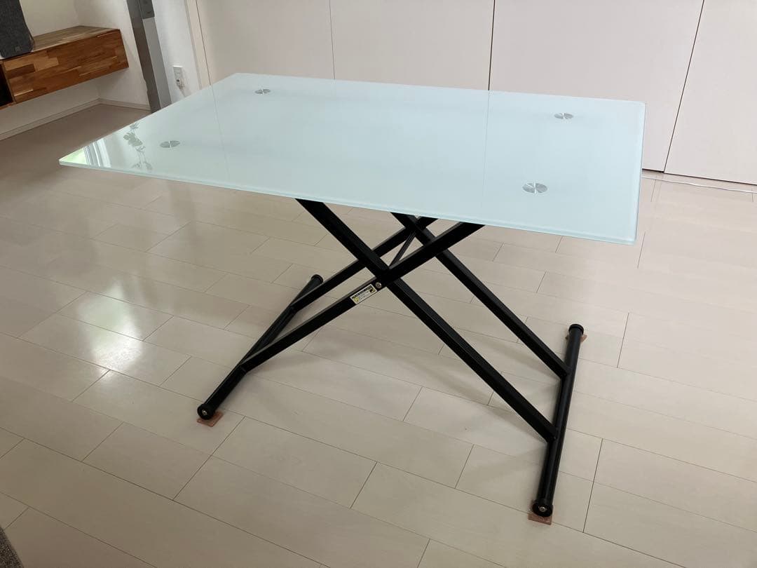 ニトリ昇降式センターテーブル　ガラス　ホワイト