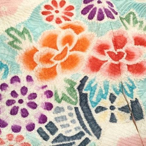 正絹綸子☆本絞り＋グラデーション☆高貴な雰囲気満載な産着～3歳七五三向け祝着