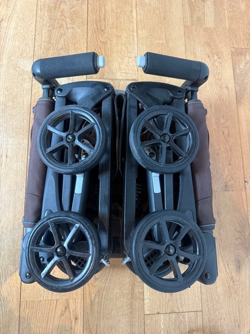 美品！Pockit ポキット　折りたたみベビーカー　ｂ型 コンパクト　ブラウン