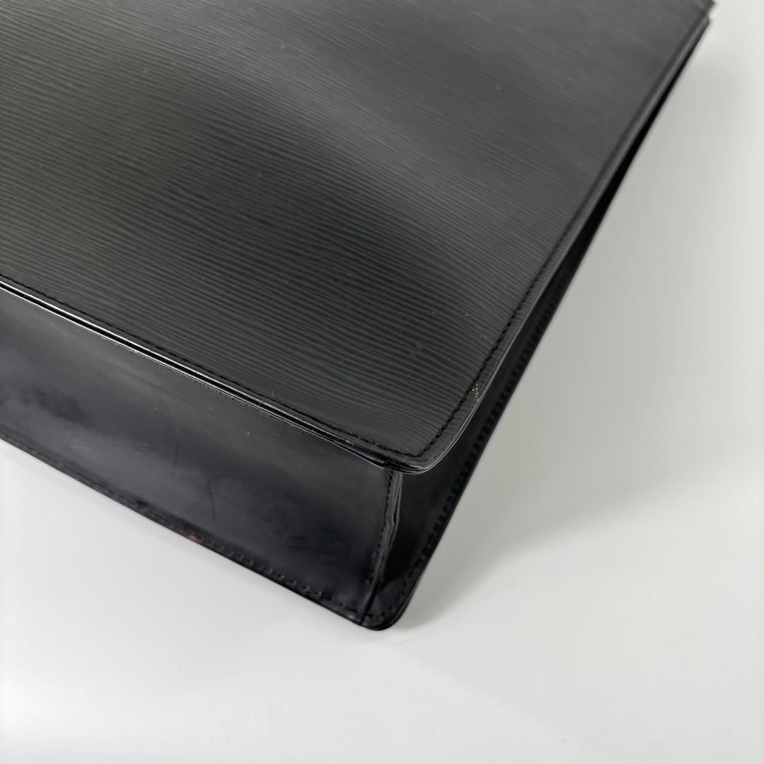 極美品 ルイヴィトン エピ トートバッグ サックプラ M59082 メンズ 黒