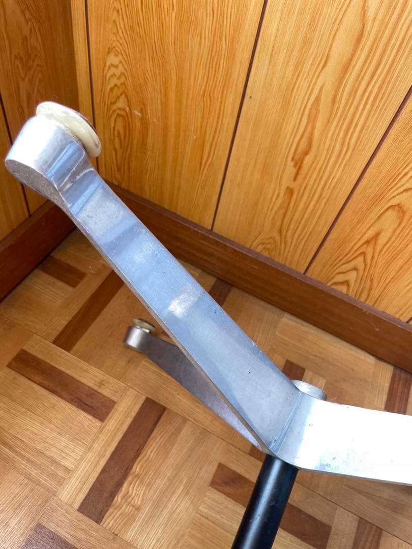 週末値下げ　ハーマンミラー　イームズチェア用ベース