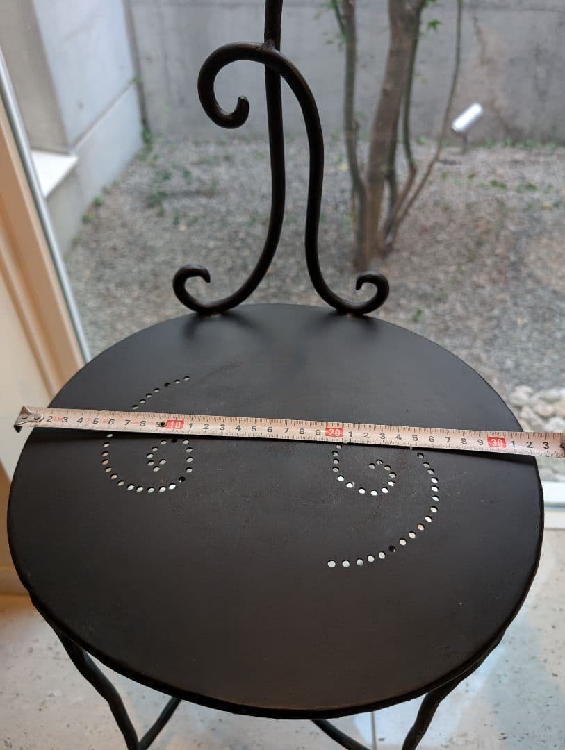 デザインの美しい　椅子　曲線 アイアン　チェア　インテリア