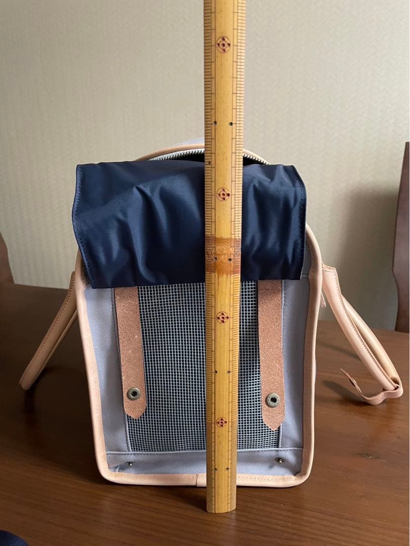 ペット用キャリーバッグ グレー　Seee 革