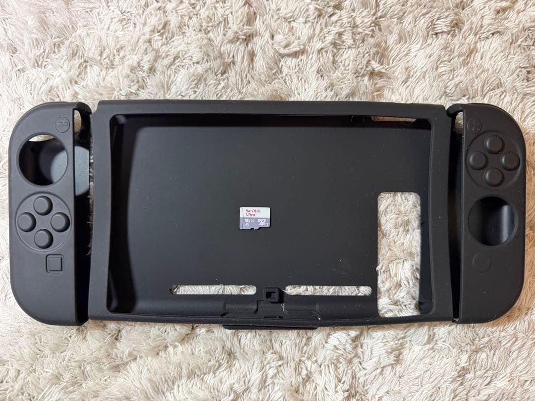 Nintendo Switch 本体　SDカード、シリコンカバー付