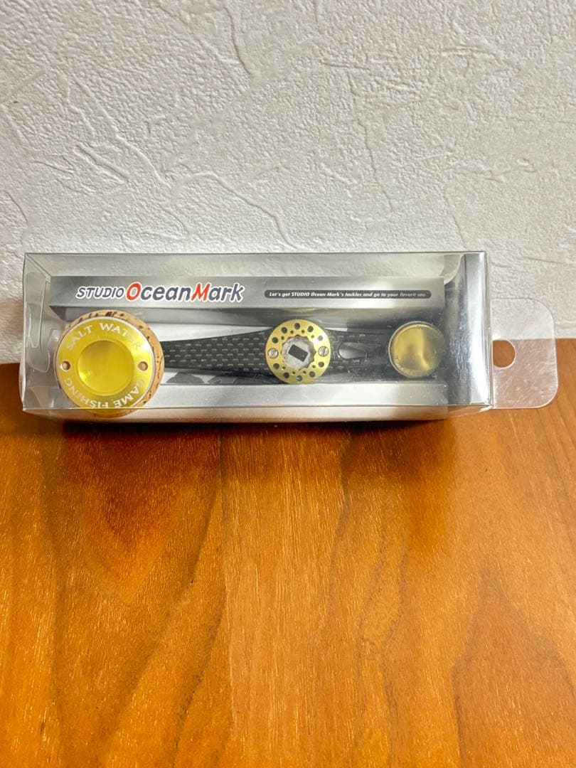 オーシャンマークカーボンコルクハンドル