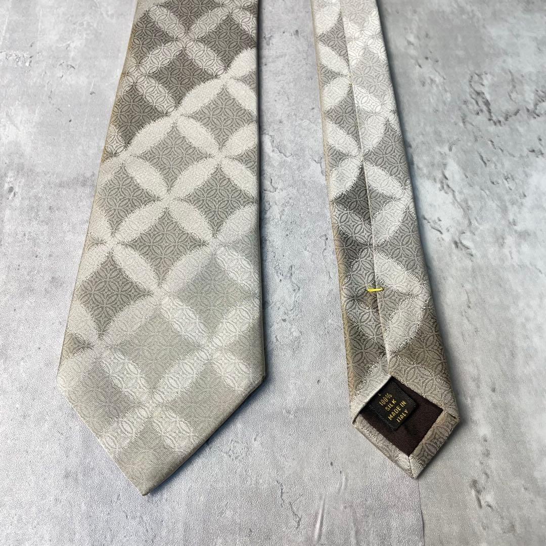 美品 LOUIS VUITTON モノグラムフラワー 花柄 ネクタイ シルバー