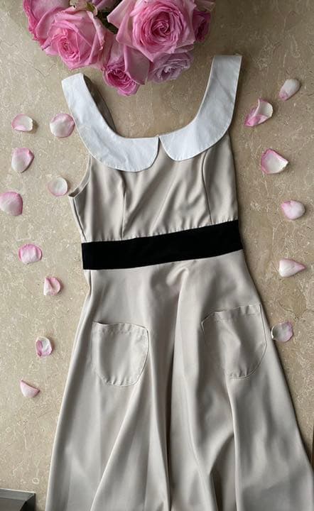 人気商品　♡LE TABLIER ♡ マドモアゼル ドレスエプロン 丸襟