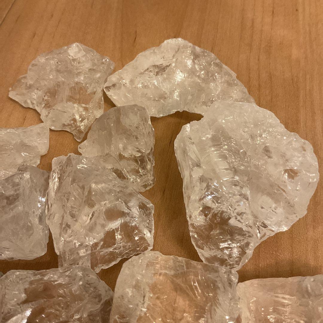 ラスト1点！ マダガスカル産　かち割り水晶　ガラスと真鍮のトレーセット