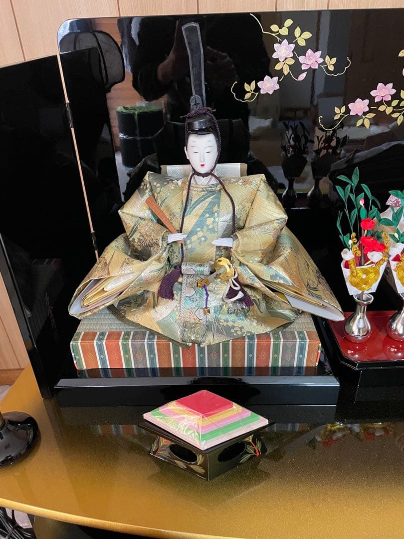 豪華な雛人形セット　三段　本金蒔絵　☆美品☆