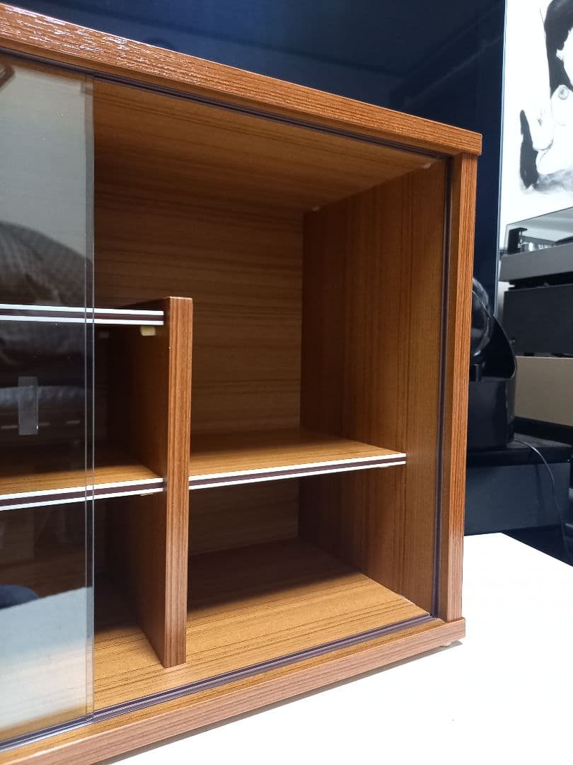 1970's ミッドセンチュリーモダン　ウッドショーケース　木製　ウォールラック