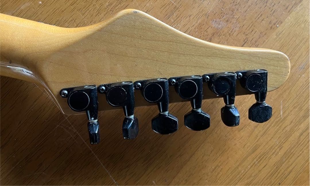 Rockoon Schaller搭載エレキギター