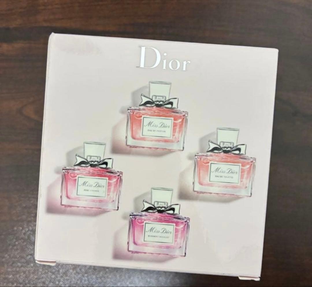 Miss Dior La Collection ミニチュアコレクシ5ml x 4