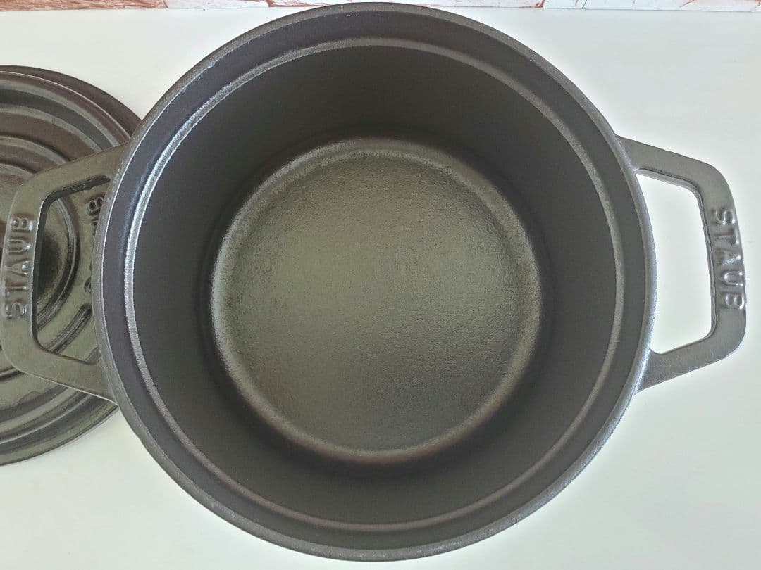 staub　ピコ・ココット ラウンド 16cm ストウブ