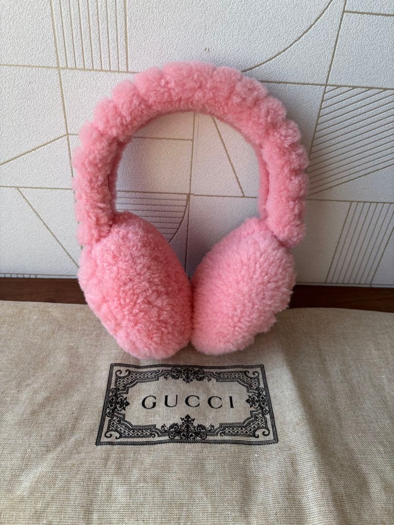 グッチ　 GUCCI ピンク ファー イヤーマフ