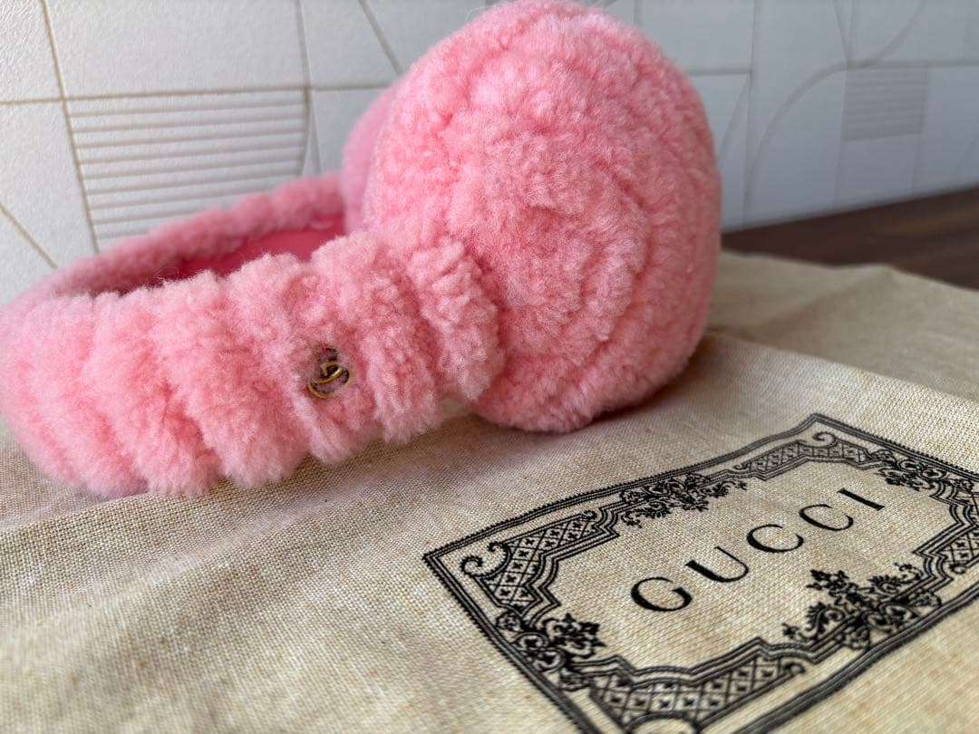 グッチ　 GUCCI ピンク ファー イヤーマフ