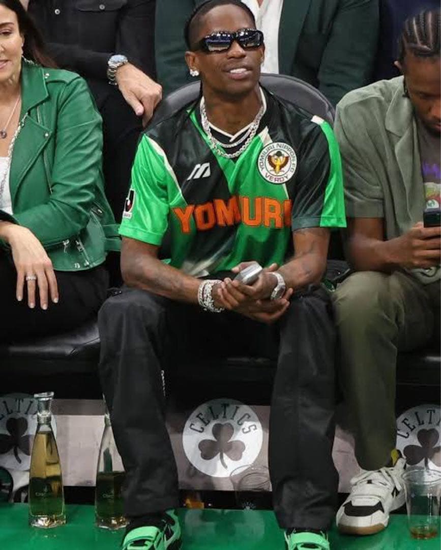 トラヴィス着用！激レア　読売ヴェルディユニフォーム上下