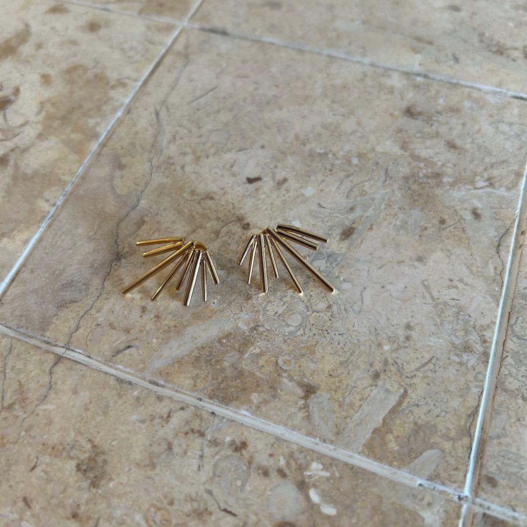 【ほぼ新品】希少♡Jouete ライン ピアス ゴールド　保証書付き