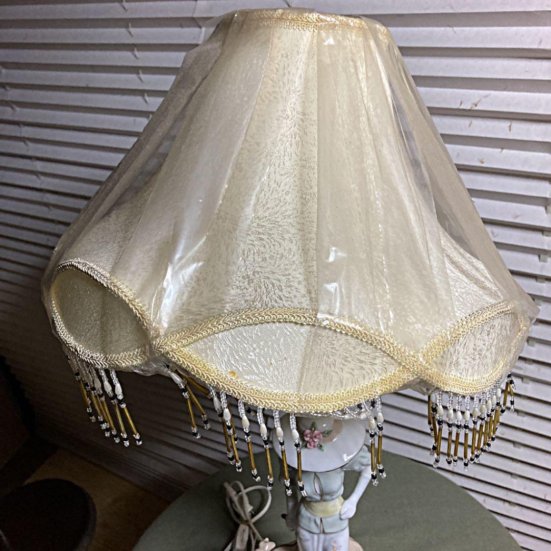 未使用ElegantCollectionアンティークなライトスタンド貴婦人の散歩