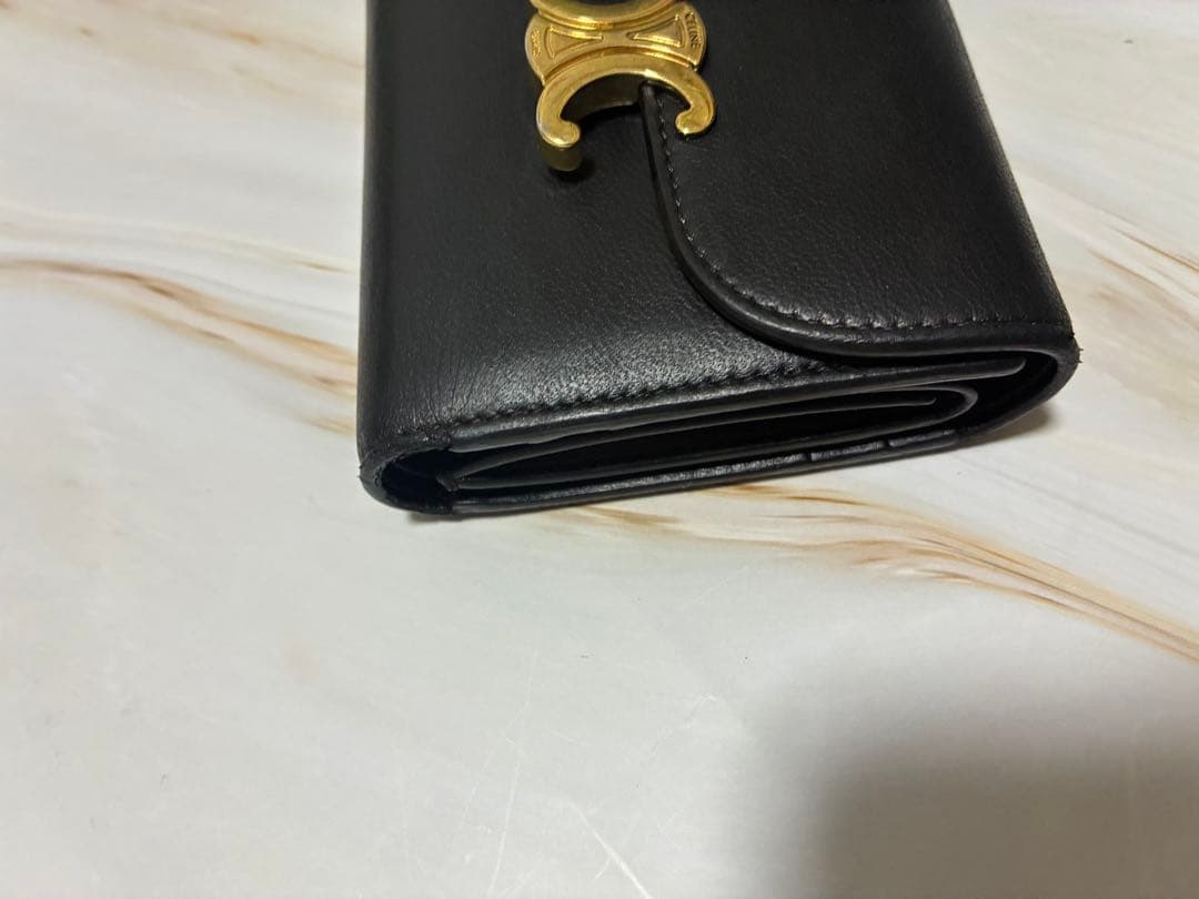 CELINE トリオンフ コンパクトフラップウォレット シャイニースムーススキン