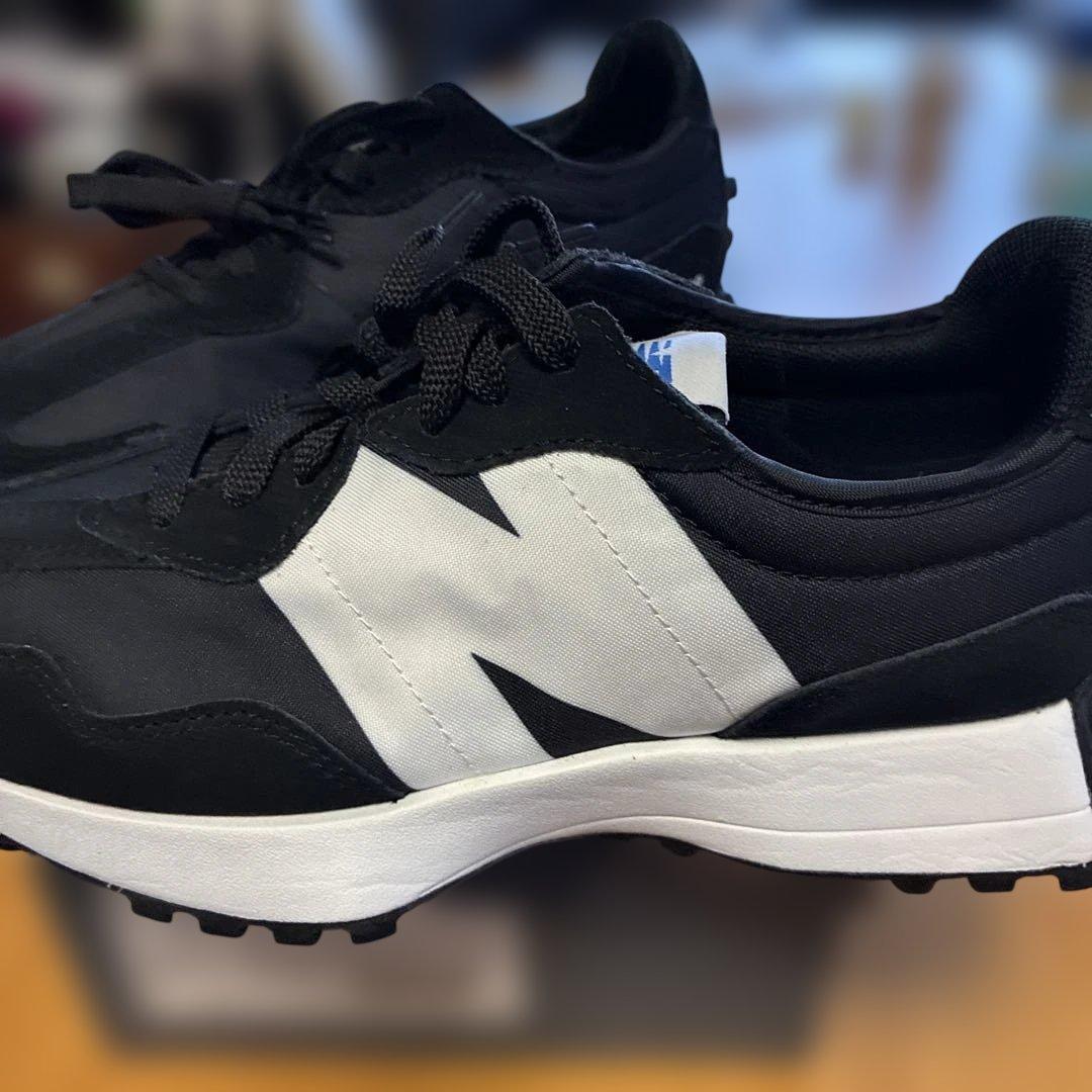 ニューバランス　ＭＳ327ＬＨ1 24.5センチ