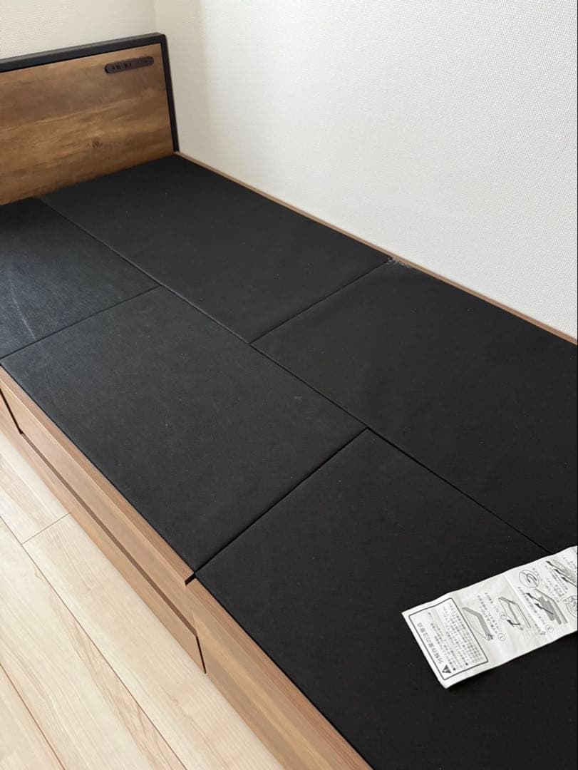 コンセント収納付きシングルベッドフレーム　ニトリ　マットレスセット　家財便不可