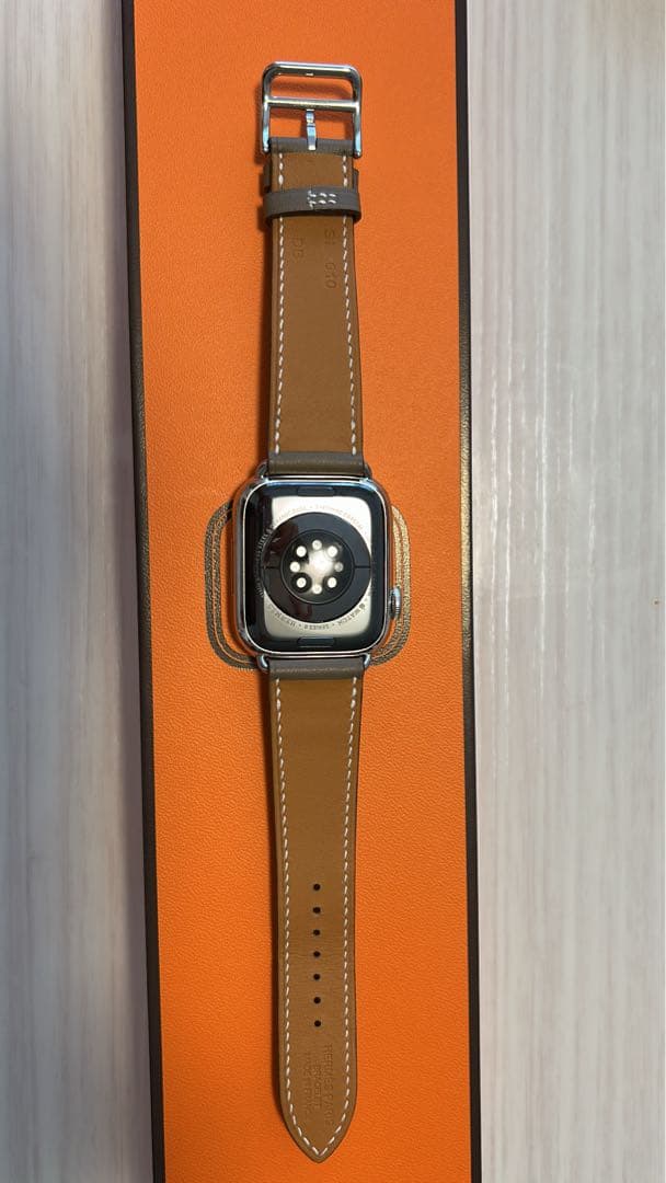 Apple Watch Hermès Series 8 エトゥープ