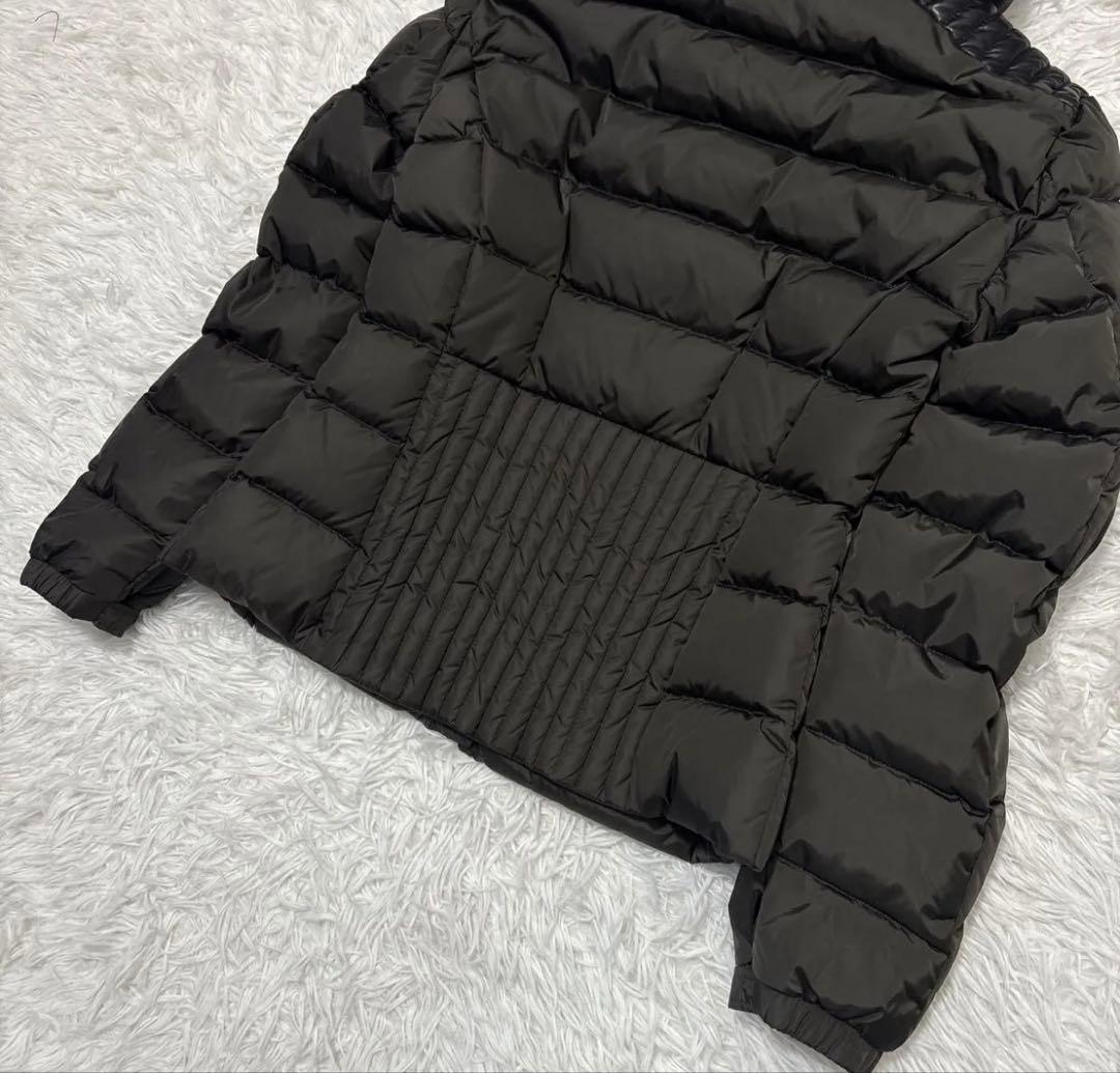 未使用　モンクレール OIRON オイロン ダウン レディース カーキ　M