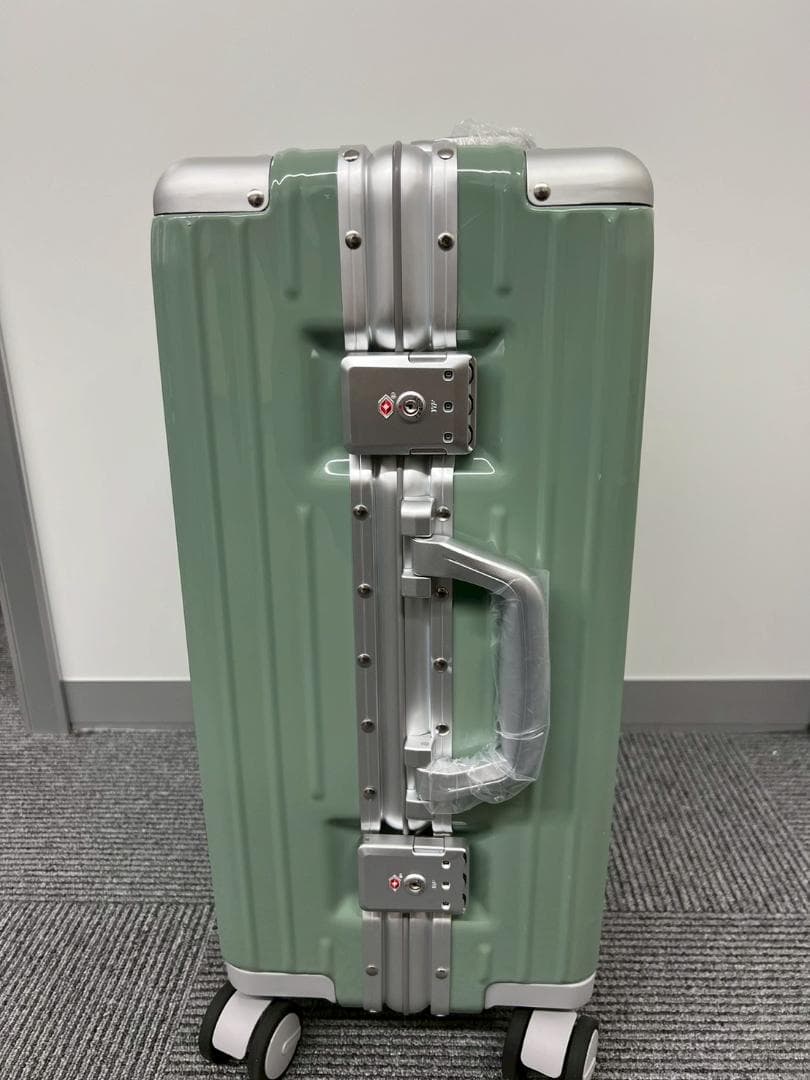 リベティ多機能キャリーケース【エナメルカーキSサイズ】A4