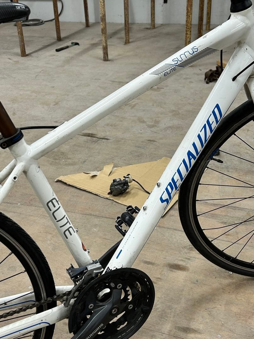 【カーボン】SPECIALIZED クロスバイク SHIMANO 27変速