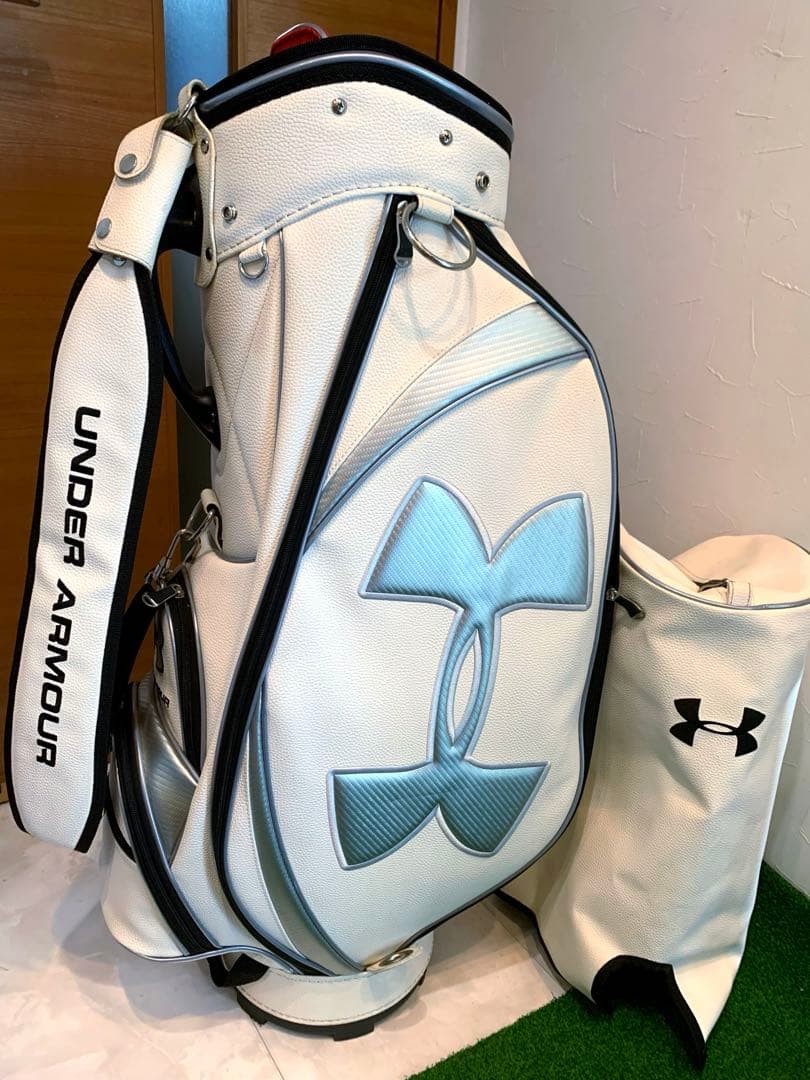希少　良品　完売　アンダーアーマー　キャディバッグ　本格アスリート　おしゃれ