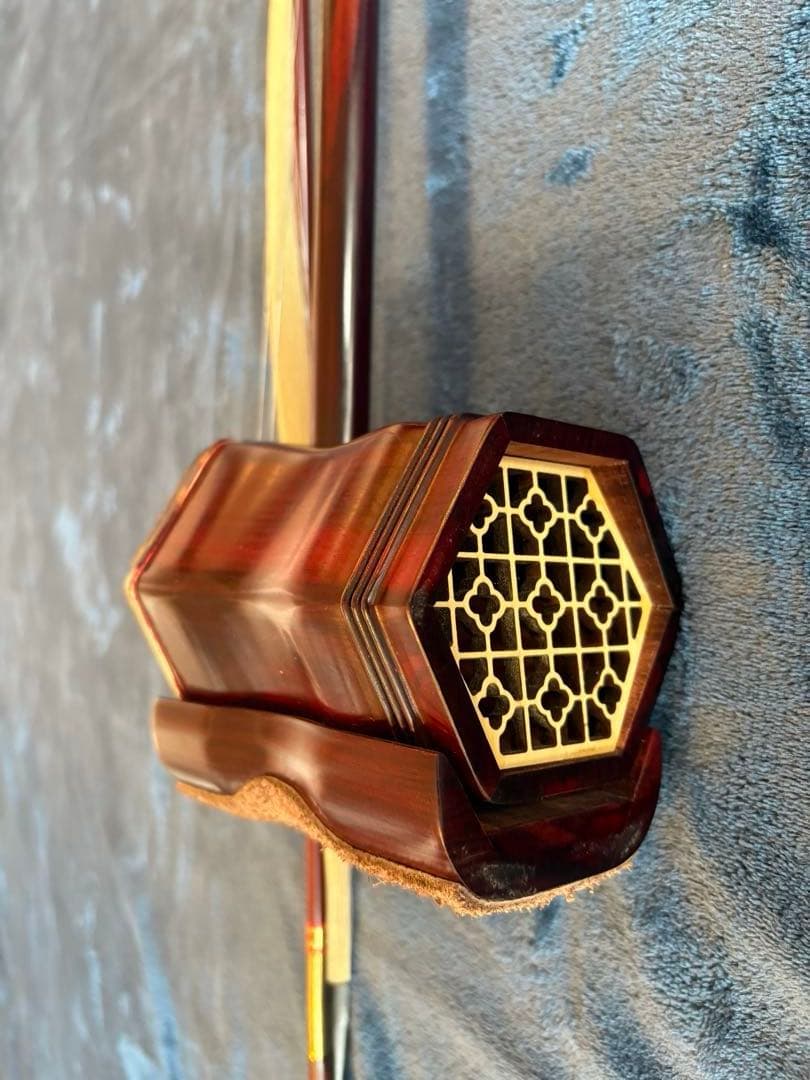 二胡　ハードケース　換えの弓毛付き