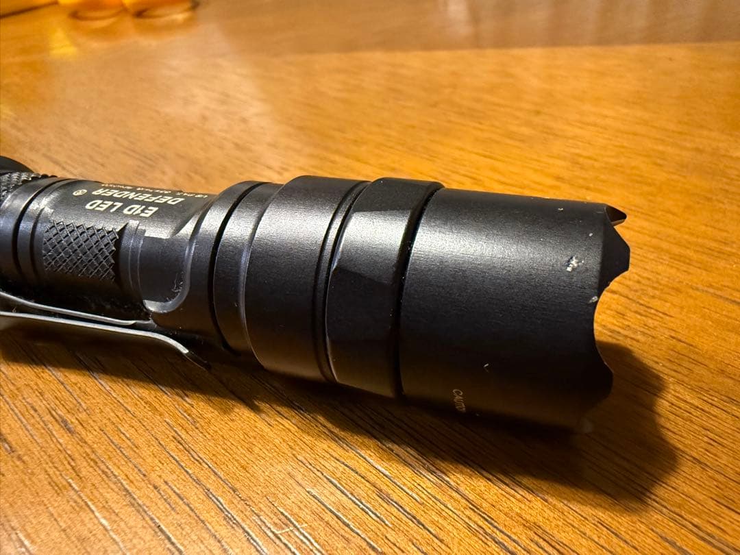 SUREFIRE E1D LED DEFENDER 懐中電灯