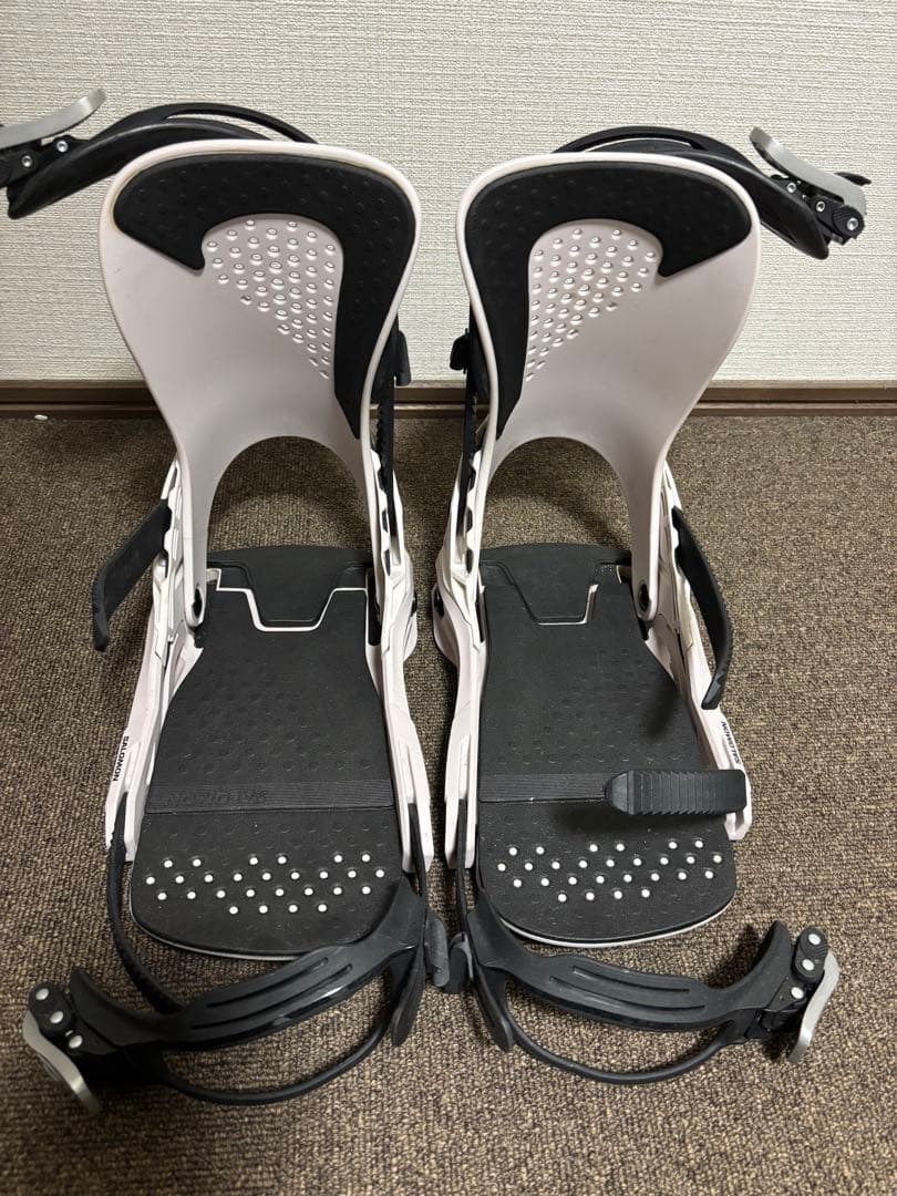 サロモン SALOMON HOLOGRAM Lilac Ash Mサイズ